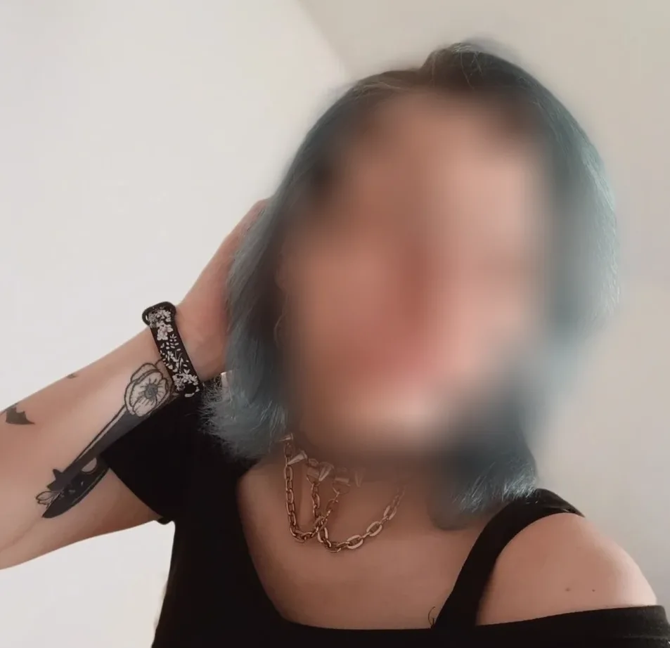 Elin, 34