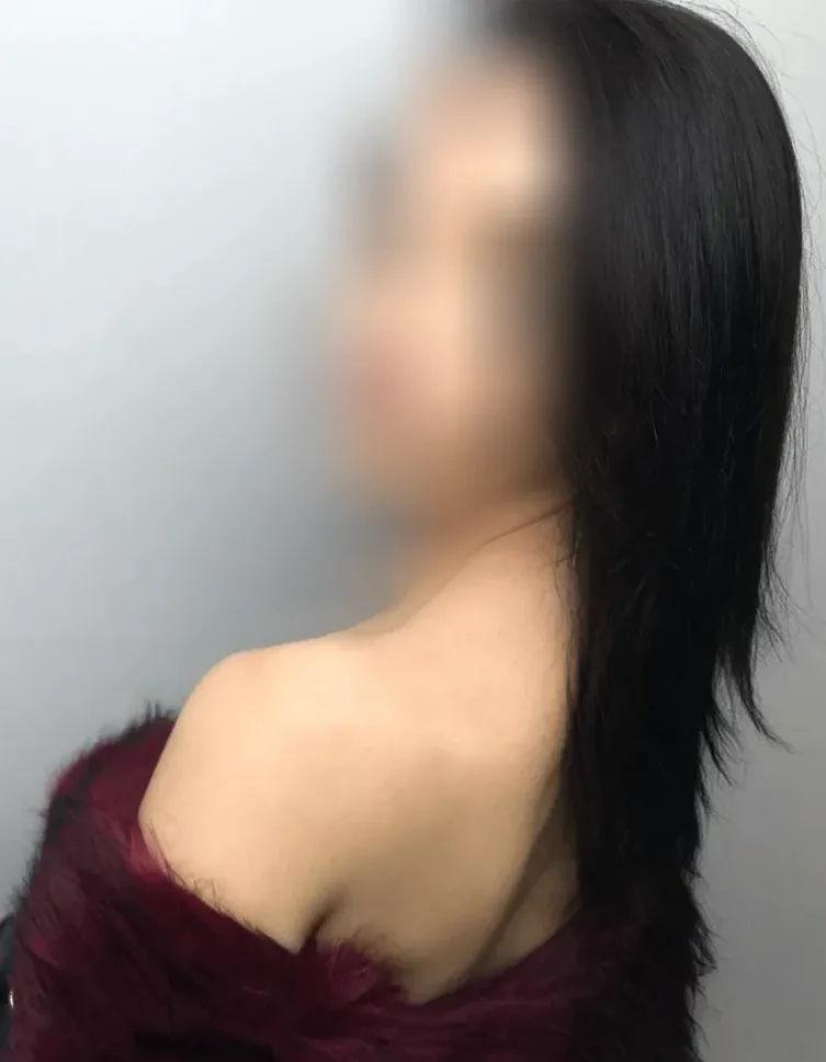 Fenna, 26