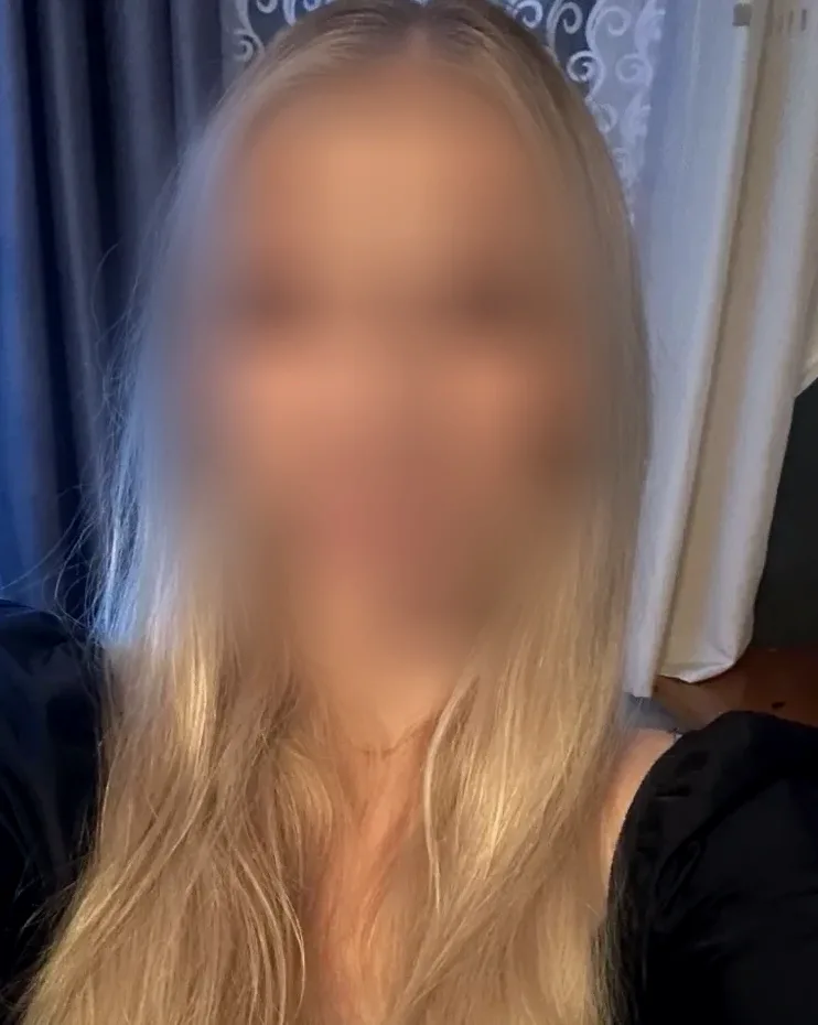Imane, 26