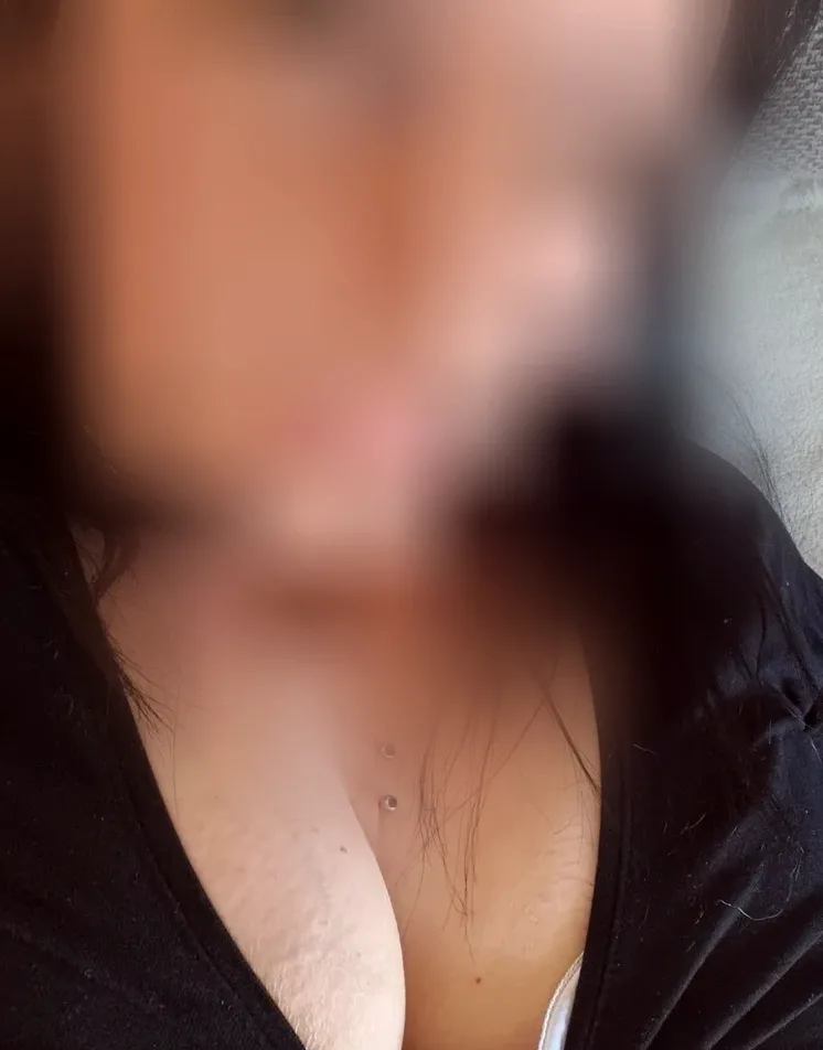 Isabel, 34