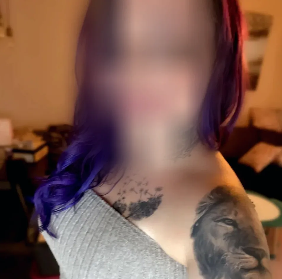 Suzanne, 30